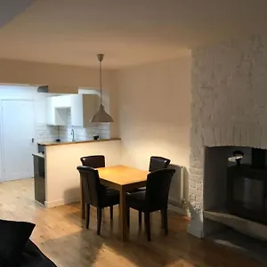 City Center House, Cardiff, Parking Permit And Garden Holiday home Cardiff