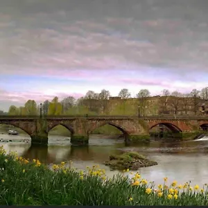  Apartment Chester/handbridge Sleeps 9 + Netflix